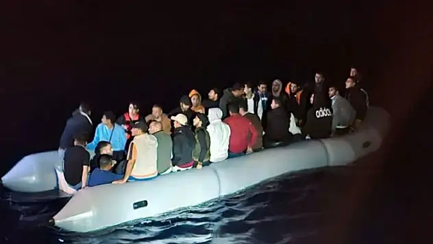 MARMARİS AÇIKLARINDA, YUNANİSTAN'IN GERİ İTTİĞİ 45 KAÇAK GÖÇMEN KURTARILDI!