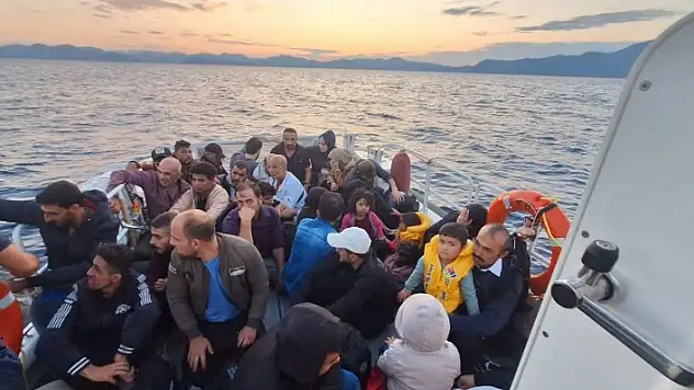 MUĞLA AÇIKLARINDA 49 DÜZENSİZ GÖÇMEN YAKALANDI!