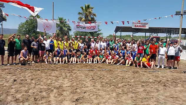 Köyceğiz'de düzenlenen plaj hentbolu turnuvası sona erdi