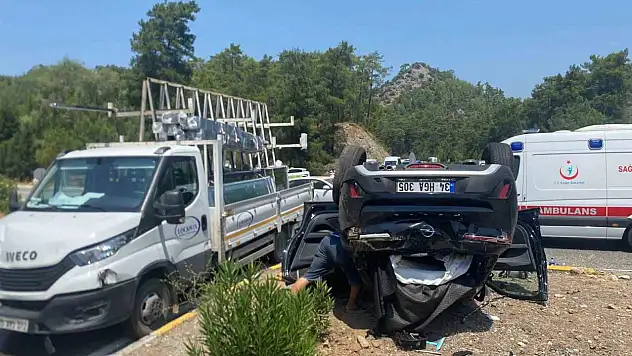 Marmaris Okluk Kavşağı'nda feci kaza: 4 yaralı