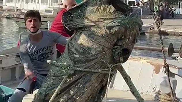 Marmaris'te balıkçıların ağına takılmıştı! 2 bin 200 yıllık bronz kadın heykeli ilk kez sergilenecek