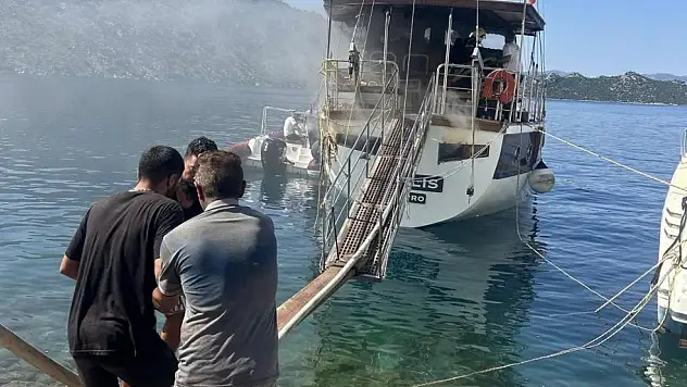Marmaris'teki tekne yangını kontrol altına alındı