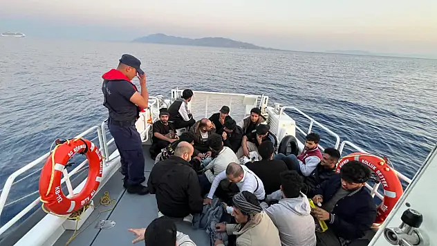 Marmaris ve Datça'da 44 düzensiz göçmen kurtarıldı