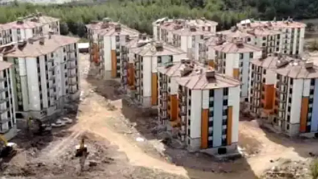 Muğla Akçaova TOKİ'de yaşam var ama hizmet yok!