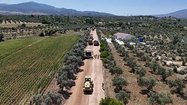 Muğla Büyükşehir Belediyesi Yatağan'da yol çalışması başlattı