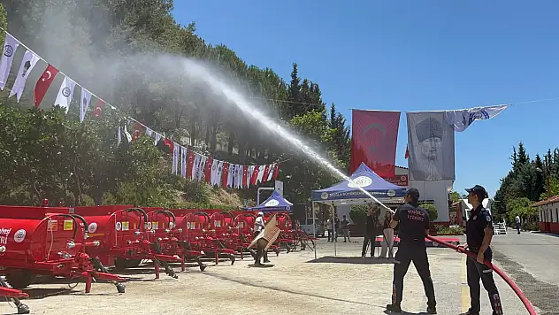 Muğla'da 25 mahalleye yangın tankeri ve 6 mahalleye de dar alan araözü verildi
