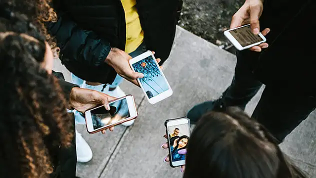 ÖĞRENCİYE VERGİSİZ BİLGİSAYAR VE TELEFON MÜJDESİ