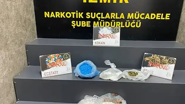 İZMİR KOKAİN TİCARETİNE YOL VERMEDİ