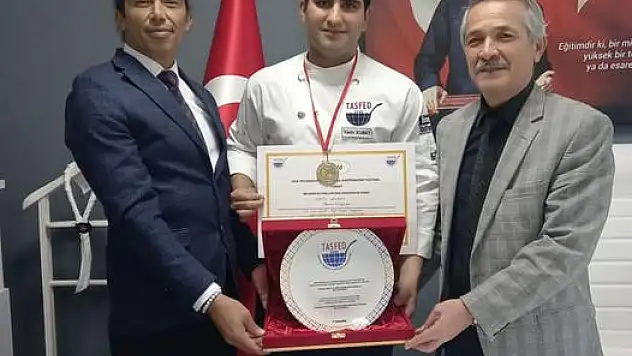 GASTRONOMİ FESTİVALİ'NDE FETHİYELİ YASİN'DEN ALTIN MADALYA