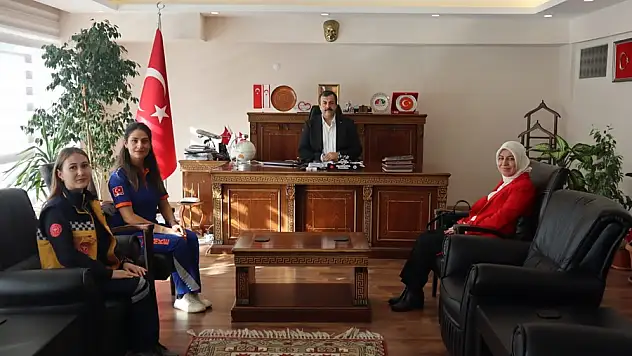 SAĞLIK MÜDÜRÜ VE UMKE'DEN KAYMAKAM YAKUTA'YA ZİYARET