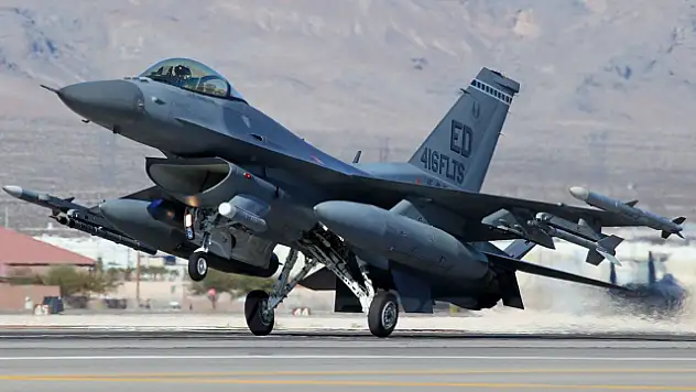 YUNANİSTAN ABD'YE TEPKİLİ 'NASIL TÜRKİYE'YE F-16 SATARSINIZ''