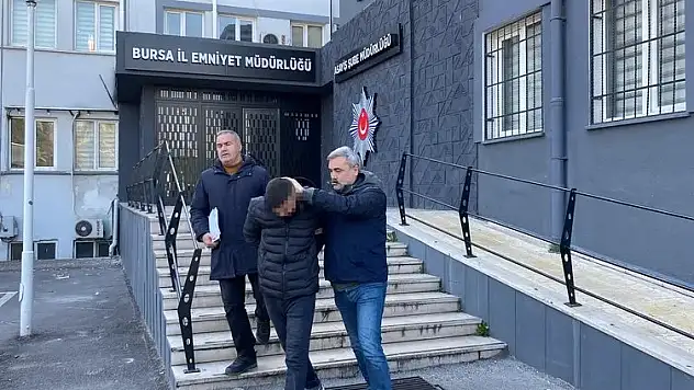 BURSA'DA VAHŞET: ''EVİME BIRAKIN'' DEDİ KALBİNDEN BIÇAKLANDI