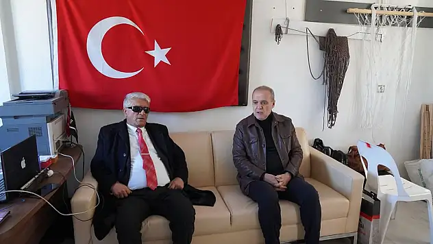 BAŞKAN UZUNDEMİR GÖRME ENGELLİLERLE BULUŞTU