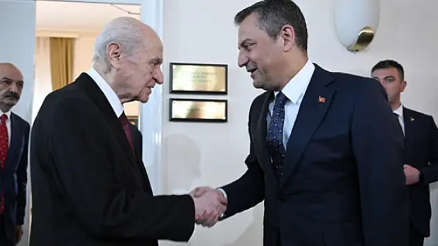 ÖZGÜR ÖZEL'DEN DEVLET BAHÇELİ'YE ZİYARET