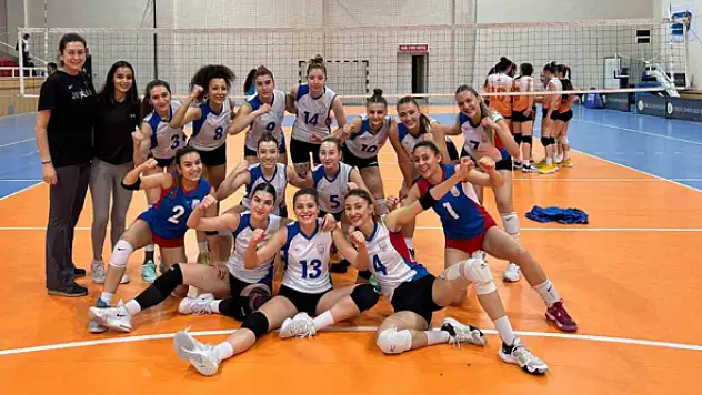 MSKÜ KADIN VOLEYBOL TAKIMI SÜPER LİGE YÜKSELDİ