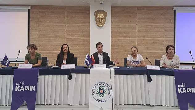 BAŞKAN AHMET ARAS'TAN ÇALIŞANLARINA SERT UYARI! 'DİRENÇ GÖSTERENİ GÖREVDEN ALIRIM'