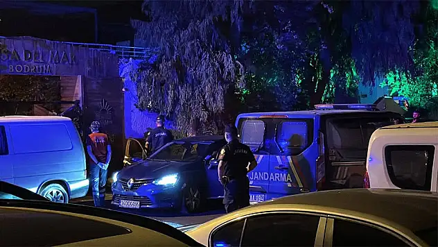 BODRUM'DA RESTORANDA KANLI GECE! SİLAHLI SALDIRGAN 3 KİŞİYİ YARALADI!