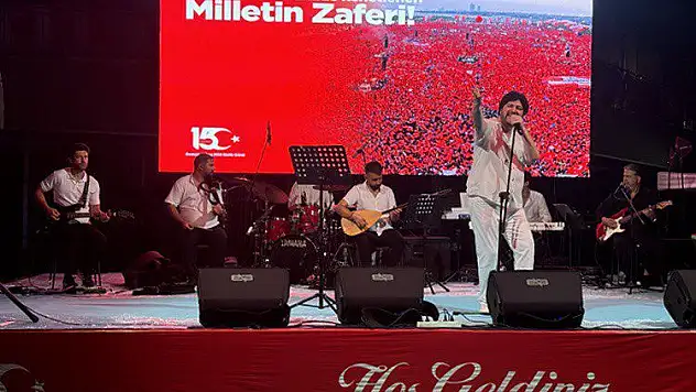 AHMET ŞAFAK'TAN 15 TEMMUZ'A ANLAM KATAN KONSER!