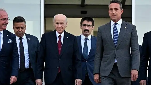 BAHÇELİ'DEN MAKAM ODASINDAKİ 17-15 ARALIK DETAYINA İLİŞKİN SORU İŞARETLERİNİ KALDIRAN AÇIKLAMA