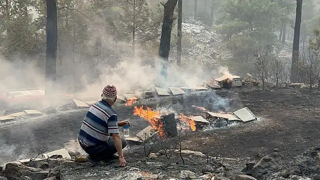 MUĞLA BÜYÜKŞEHİR BELEDİYESİ YANGINDA ZARAR GÖREN ARICILARA EKİPMAN DESTEĞİ SAĞLADI