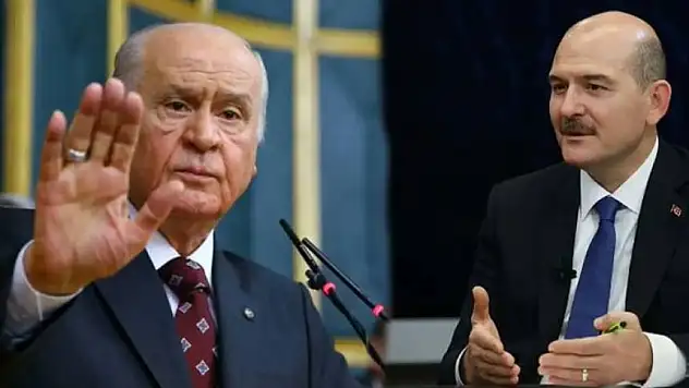 Devlet Bahçeli elini öpmek isteyen Süleyman Soylu'yu engelledi