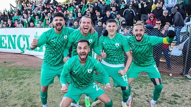 Muğlaspor, Uşakspor'u mağlup ederek liderliğe uzandı