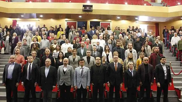Marmaris'te 'Dünyaya Karşı Türkiye' konferansı