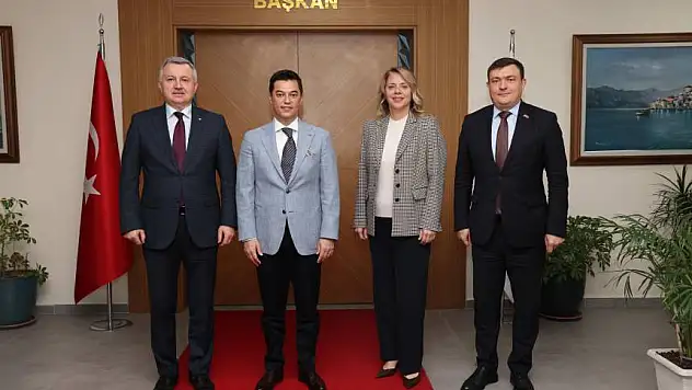 Moldova Büyükelçisi Croitor, Marmaris Belediye Başkanı Ünlü'yü ziyaret etti
