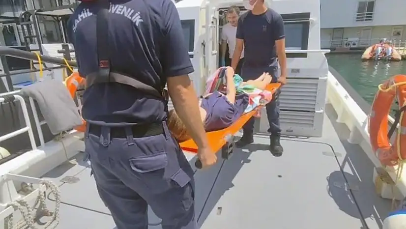 Fethiye'deki gezi teknesinde rahatsızlanan vatandaş tıbbı tahliye edildi