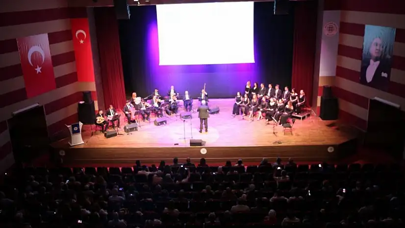 Muğla'da konservatuvar öğrencileri yıl sonu konseri düzenledi