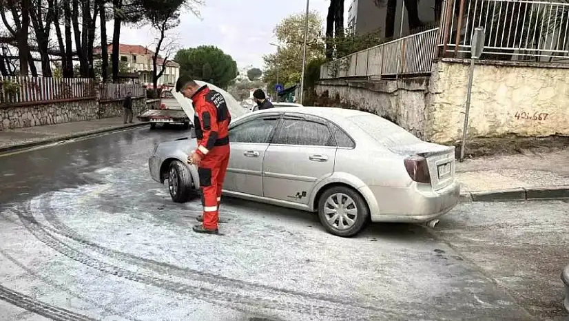 Yatağan'da park halindeki araçta yangın paniği: Can kaybı yok